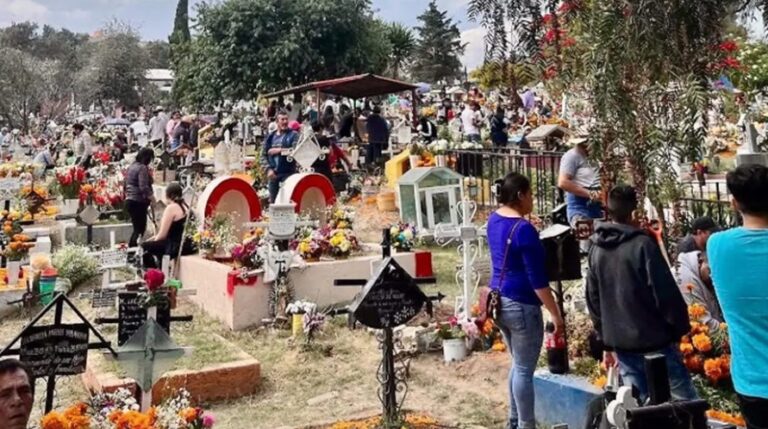 Sin lugar para los muertos: panteones del Valle de México llegan al límite